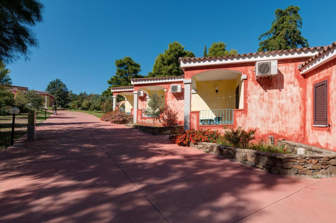 Hotel Pedra Niedda Budoni Exterior foto